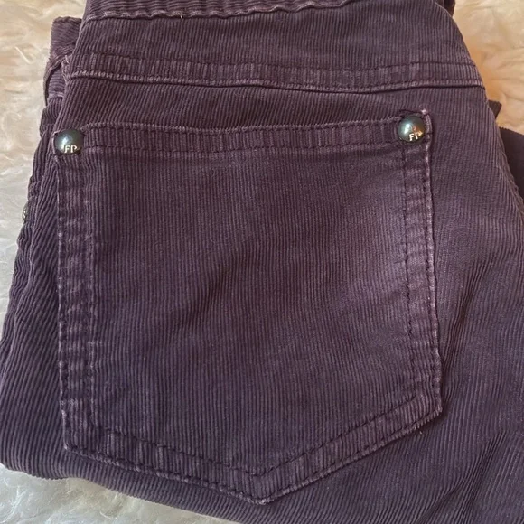 🕊️Free People Skinny Corduroy Pants, Size 27 - Picture 13 of 16